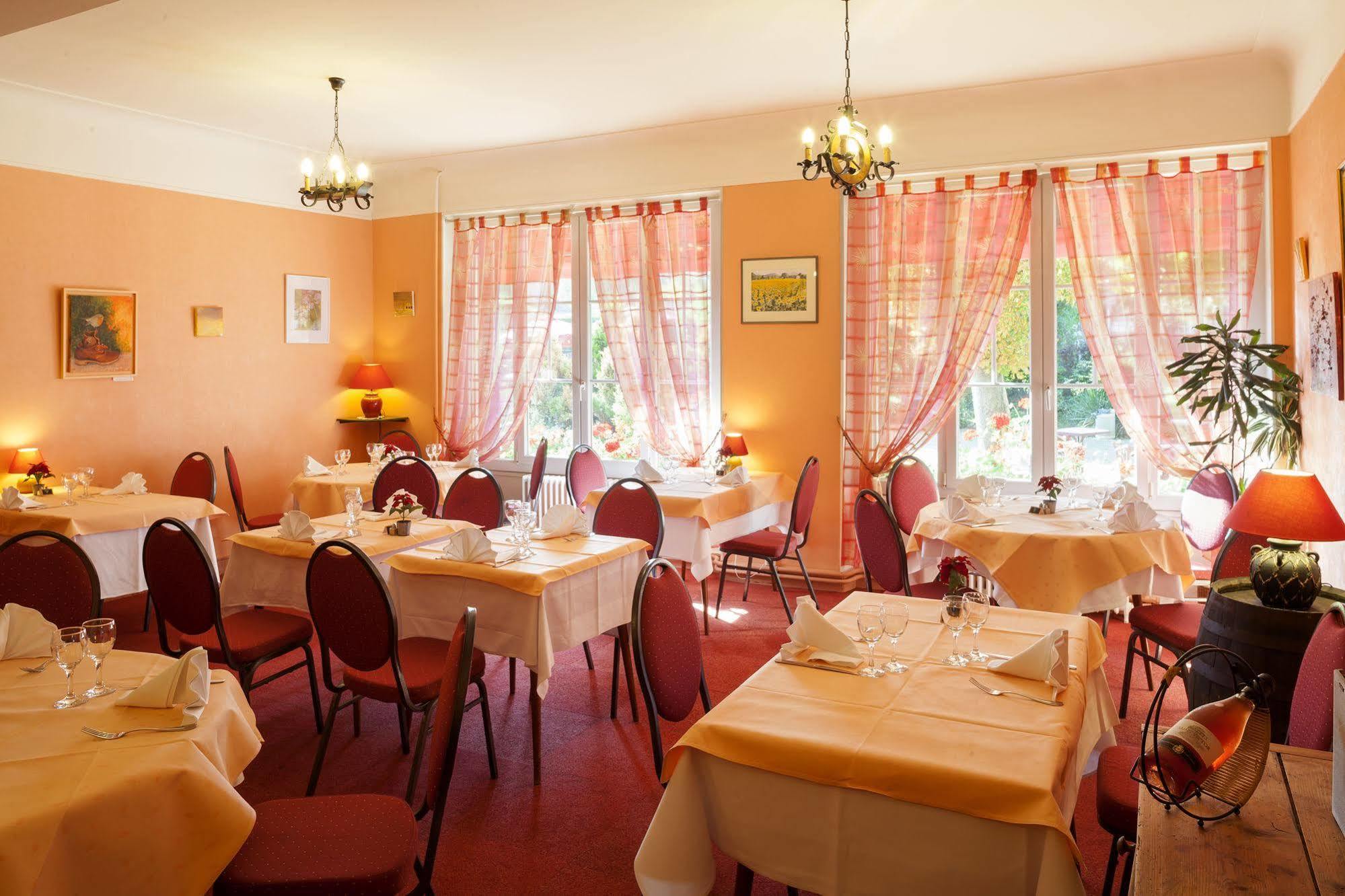 Le Chalet De La Foret Hotel 3 Etoiles Et Restaurant Vierzon Luaran gambar